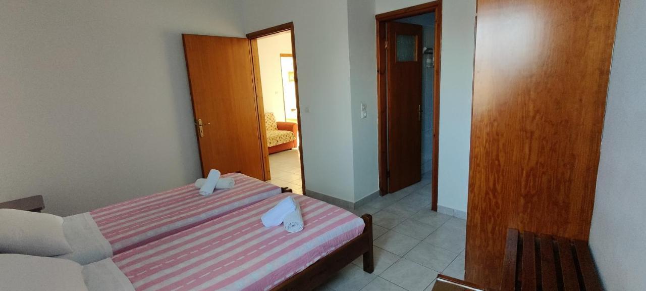 Maistreli Hotel Apartments Stoúpa Eksteriør billede