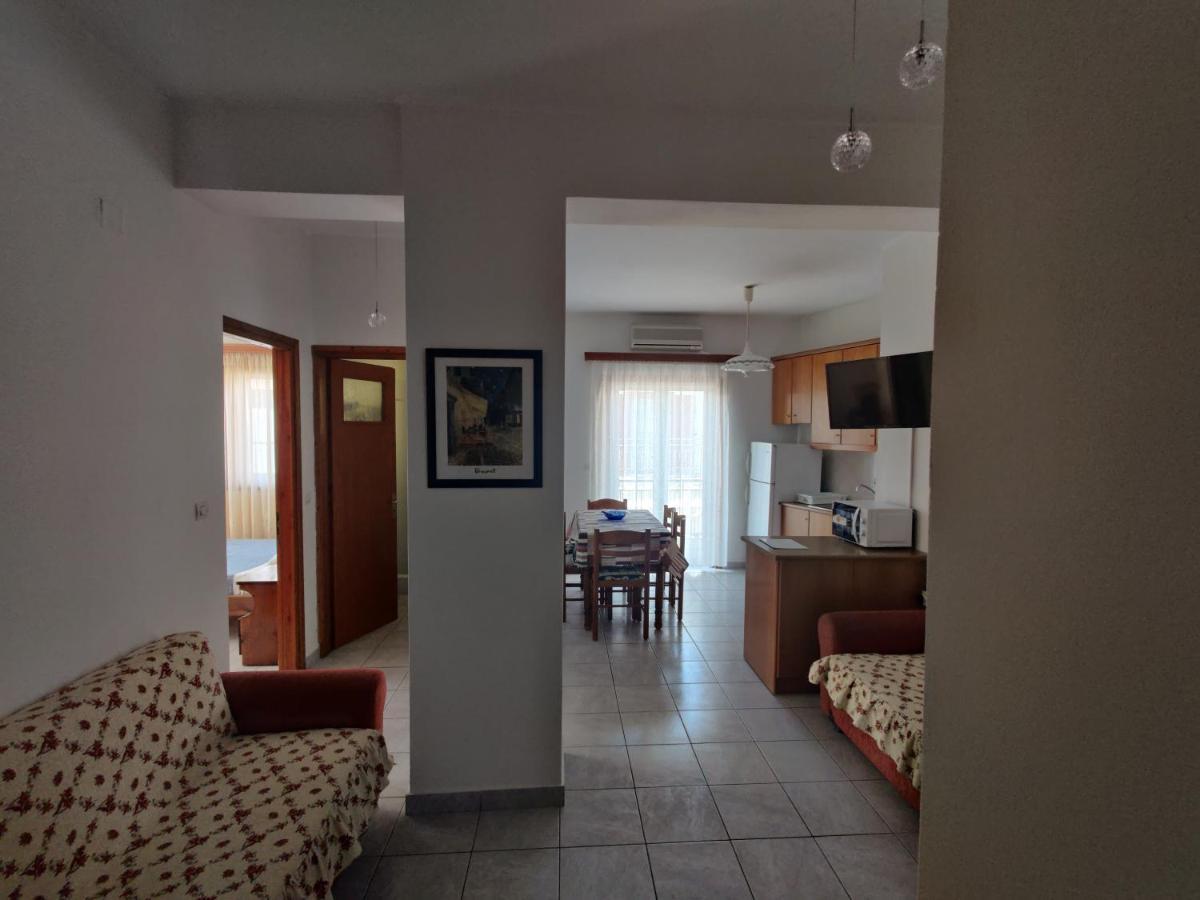 Maistreli Hotel Apartments Stoúpa Eksteriør billede